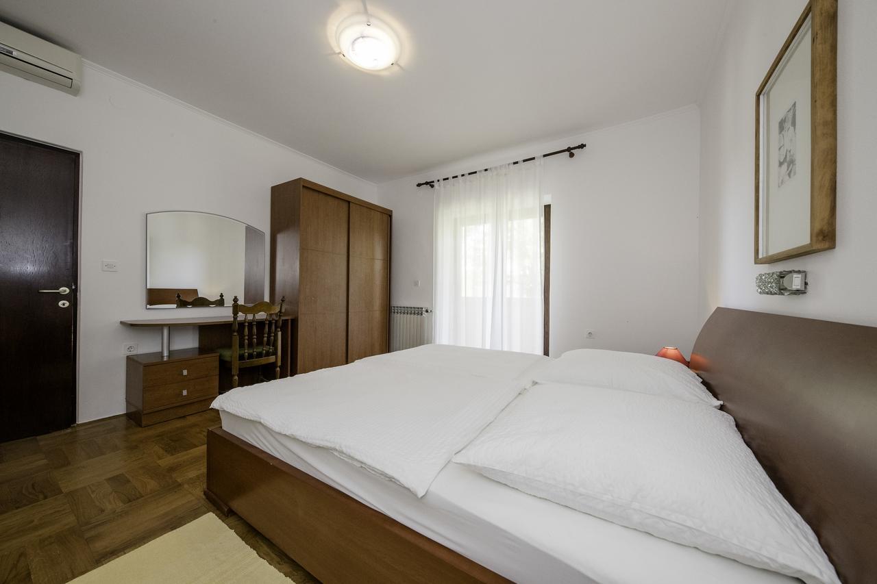 Apartments Dedic Supetarska Draga Exterior photo